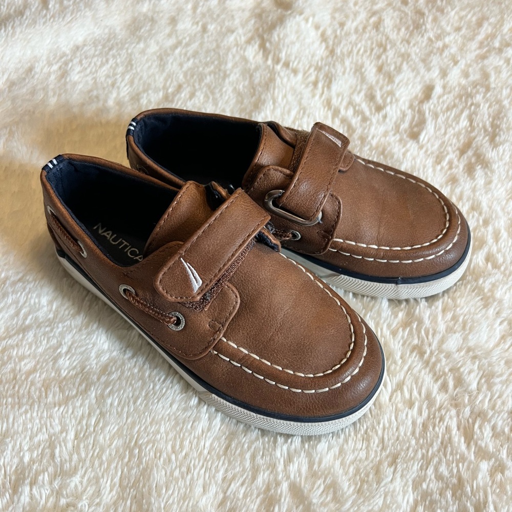 Nautica Brown Boat Shoes Classic Moccasin Style
